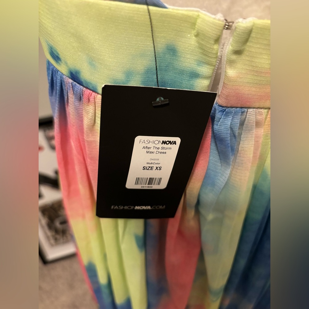 Fashion Nova  After The Storm Maxi Dress NWT Medium - Picture 11 of 12